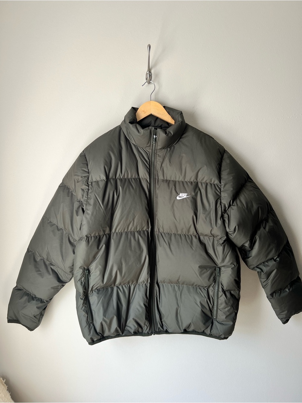 Nike Men's Olive Green Puffer Jacket Size L NWOT